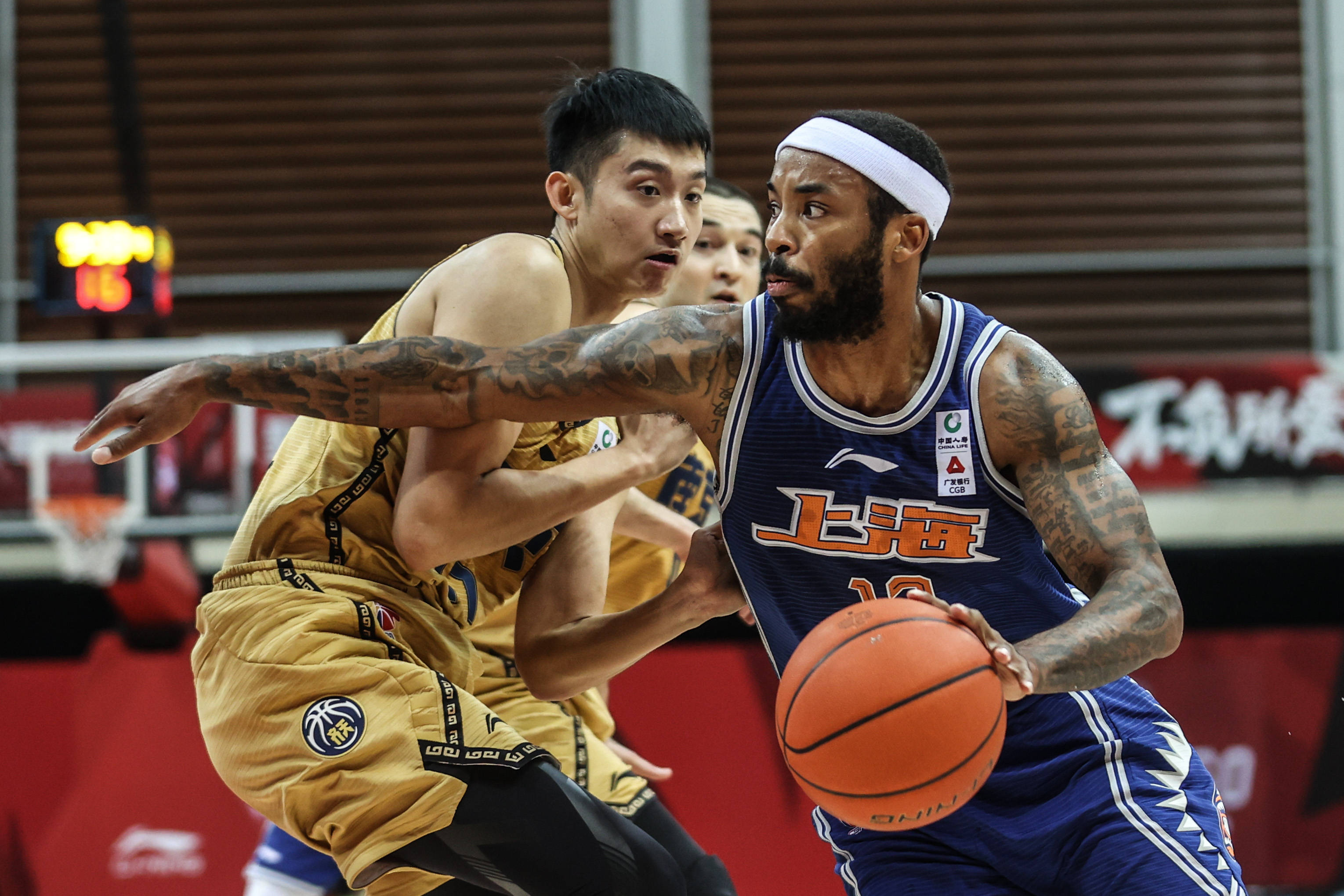 包含赛前上海久事内部沟通：葡超节点到来；底气十足；临场指挥获称赞的词条