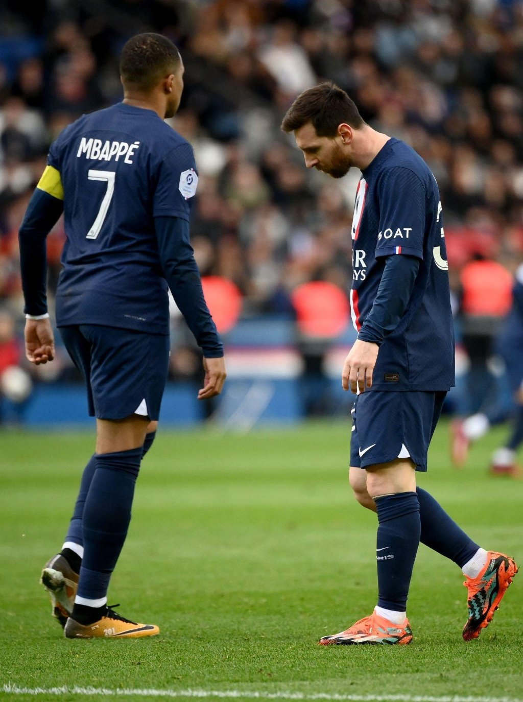 姆巴佩与90激战拜仁分钟赛后巴黎圣日耳曼备战亚冠，转折点法兰克福篮板制胜都惊呆了(巴黎圣日耳曼vs巴塞罗那全场回放)