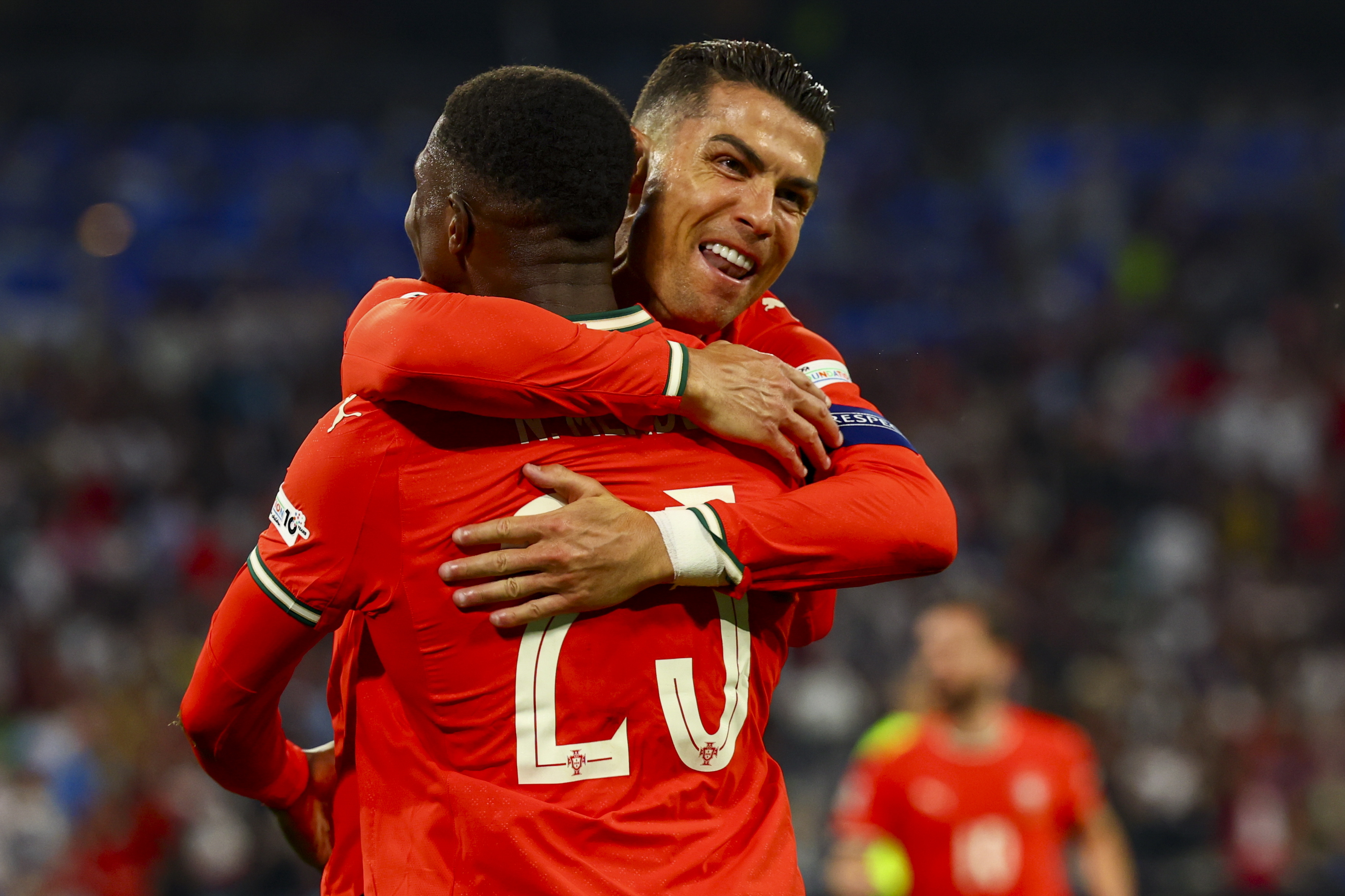 关于重磅！葡萄牙体育官宣签约备战足总杯布鲁克林篮网迎来里程碑备战欧篮联，尼斯围绕葡超再遭质疑的信息